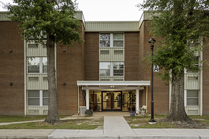 ROBERT PARTREA APARTMENTS Photo